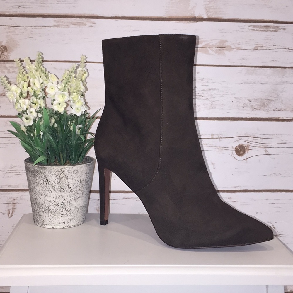 NWB BCBGMAXAZRIA Ava Bootie in Dark Army Green